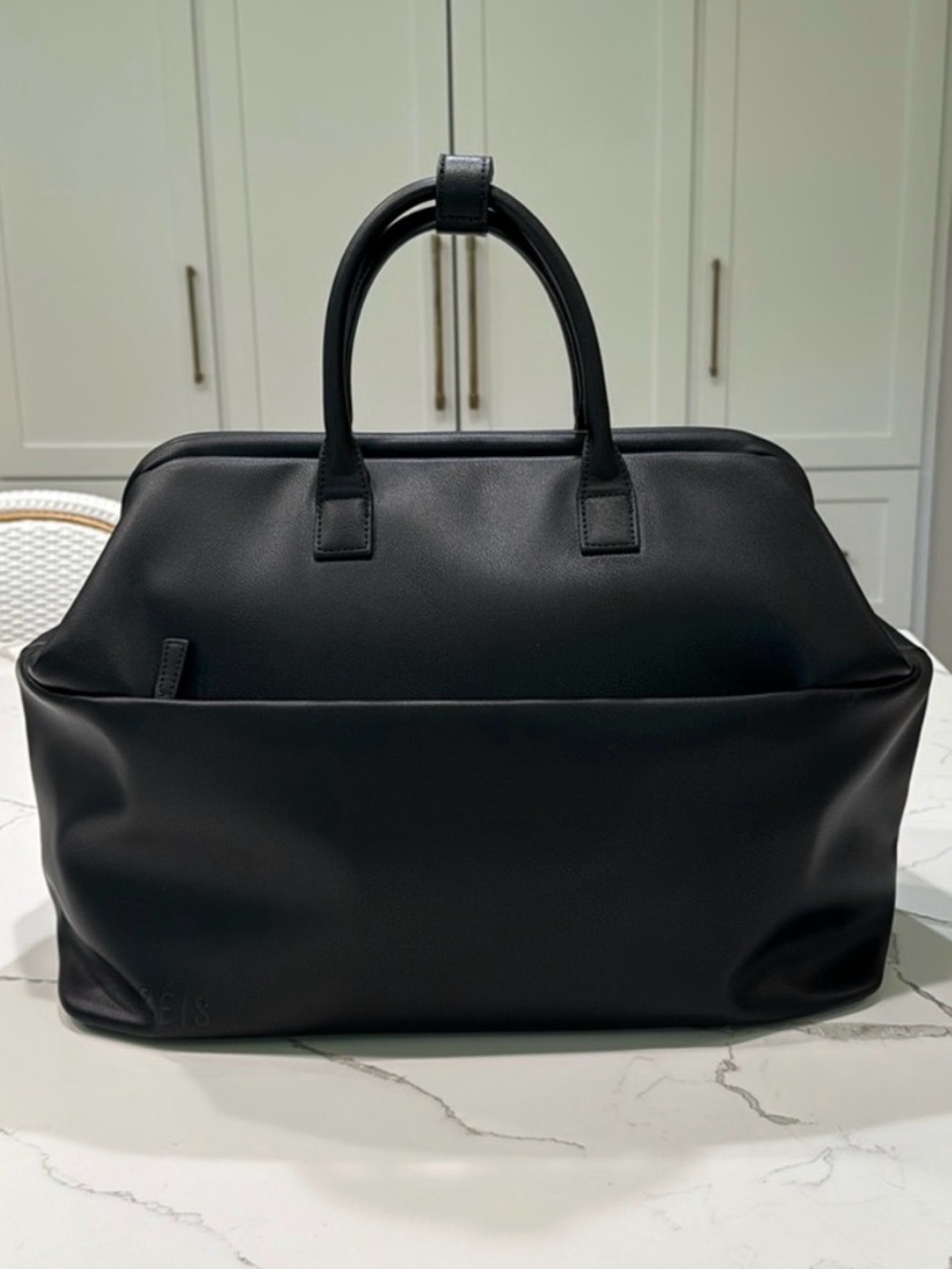 BEIS The Essential Weekender 
in Black